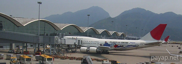 香港・飛行機と格納庫