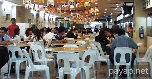 コムタ内の食堂街