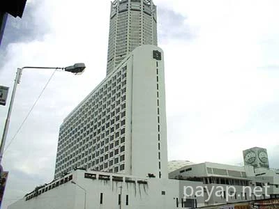 シェラトンから見るコムタ