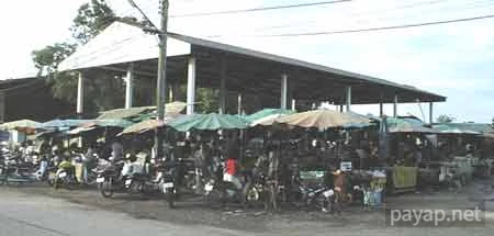 チエンコーンの市場 チエンコーンの市場