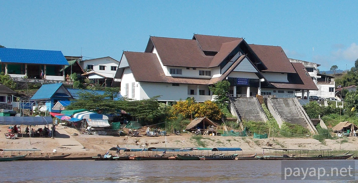 チエンコンの国境