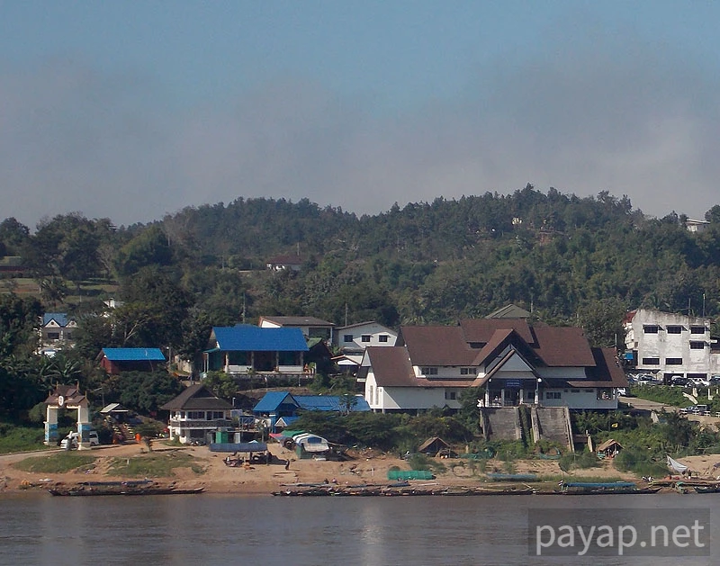 チエンコンの国境