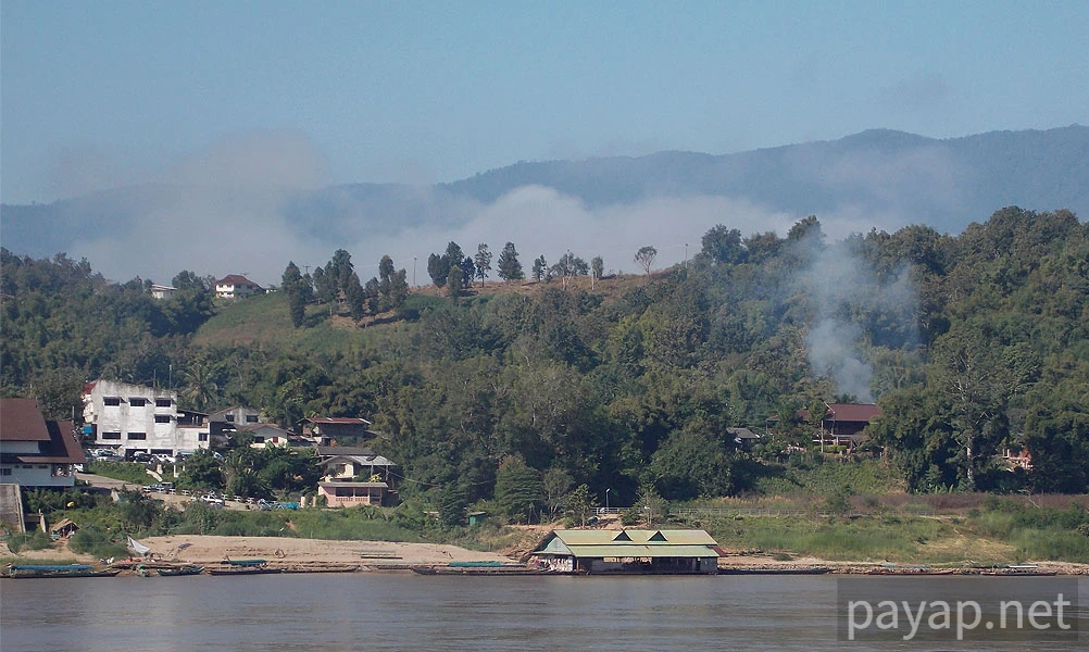 チエンコンの国境