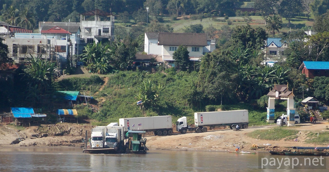 チエンコンの国境