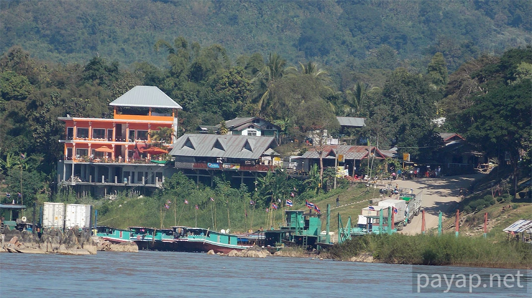 チエンコンの国境