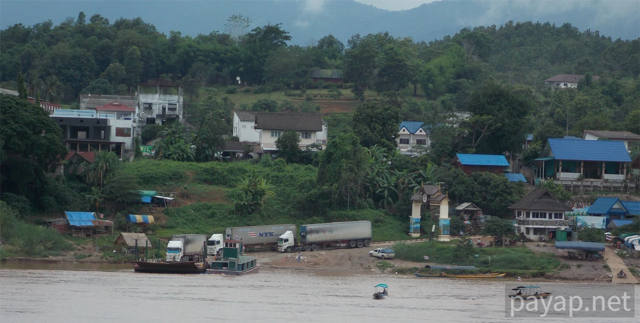 チエンコンの国境