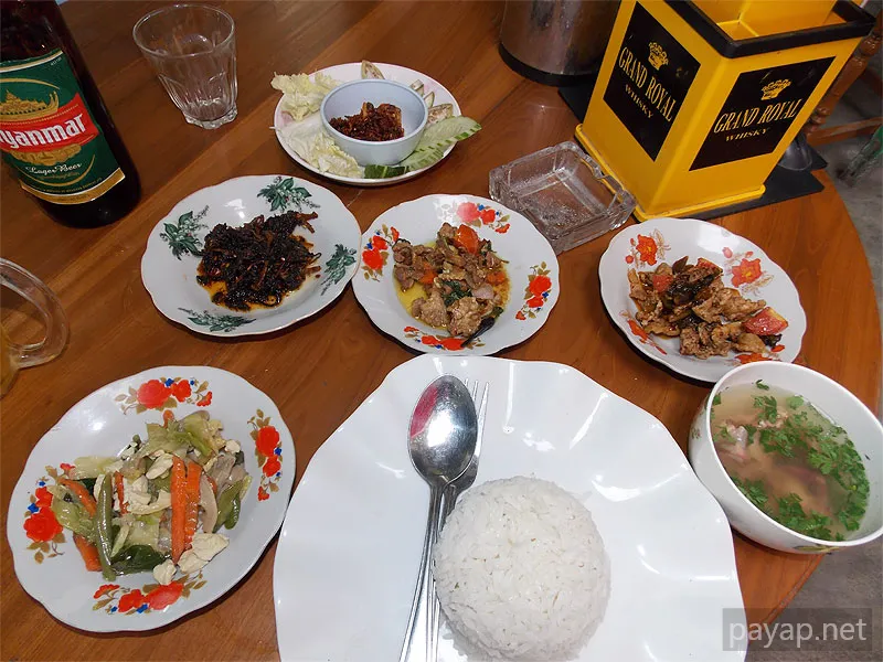 restaurant,restaurant,tachileik