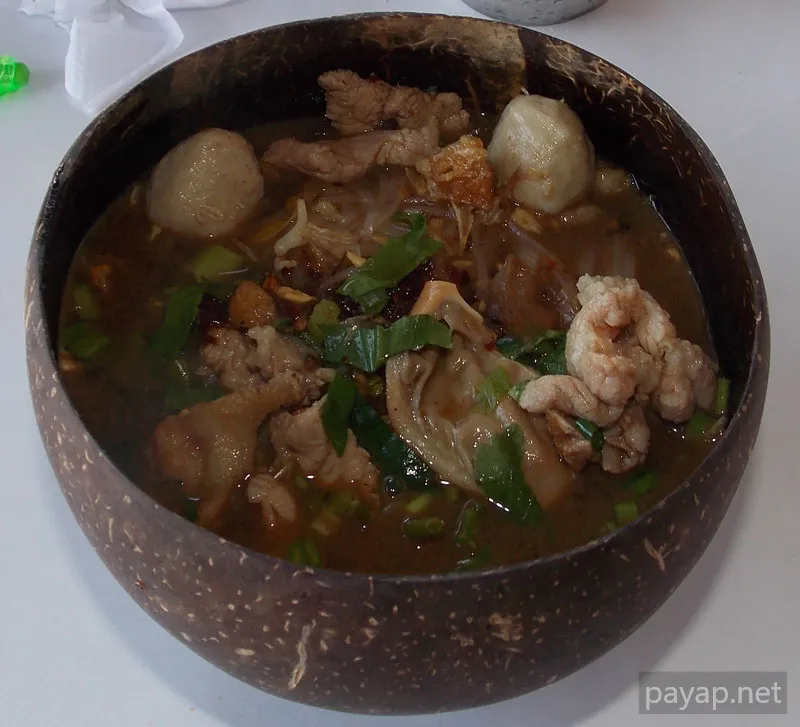 thoeng,屋台の麺屋